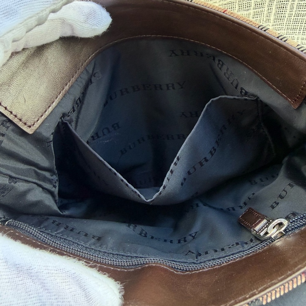 Vintage Burberry Nova Check Messenger Bag Crossbody Unisex - Picture 17 of 17